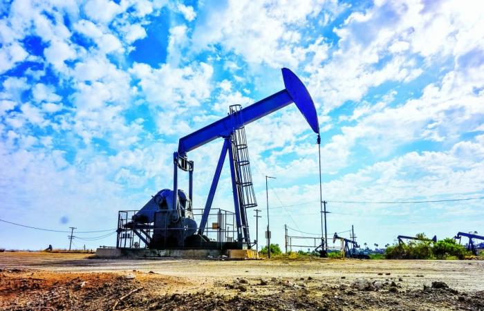 ارتفاع أسعار النفط بنحو 7 في المئة