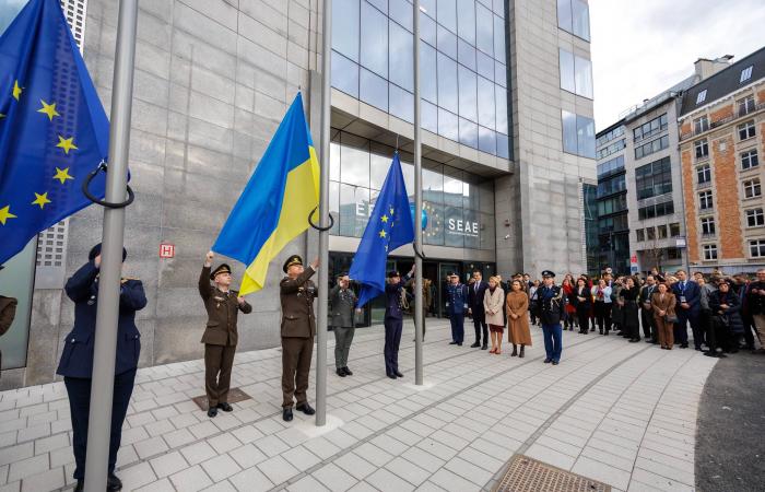 ألمانيا
      تستعد
      لإجلاء
      الأطفال
      والمرضى
      من
      مواطنيها
      العالقين
      في
      الشرق
      الأوسط