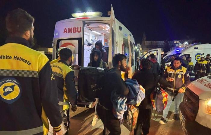 الجيش
      السوري
      ينشر
      قواته
      على
      الحدود
      مع
      لبنان
      والعراق