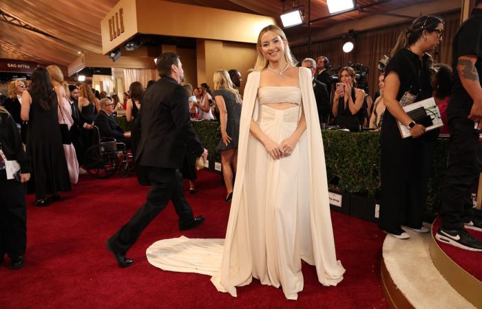 إطلالات جريئة للنجمات في حفل جوائز الممثلين 2026