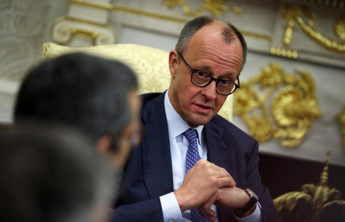 ترمب
      يقدم
      «ضمانات
      أميركية»
      للتجارة
      البحرية
      في
      مضيق
      هرمز