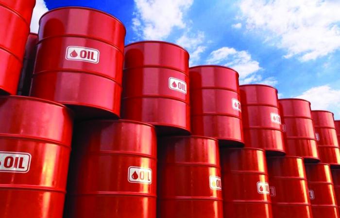 سعر نفط عمان يرتفع بأكثر من دولار للبرميل