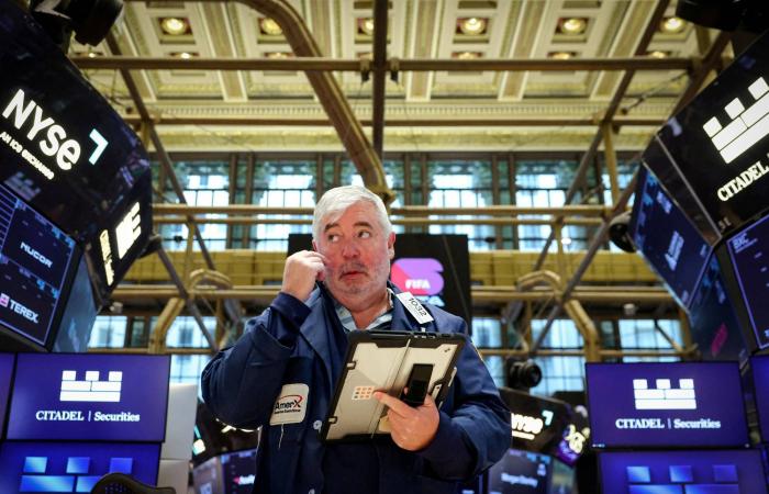 أسعار
      الغاز
      الطبيعي
      في
      أوروبا
      تقفز
      70
      %
      خلال
      يومين
      بسبب
      التوترات
      الإقليمية