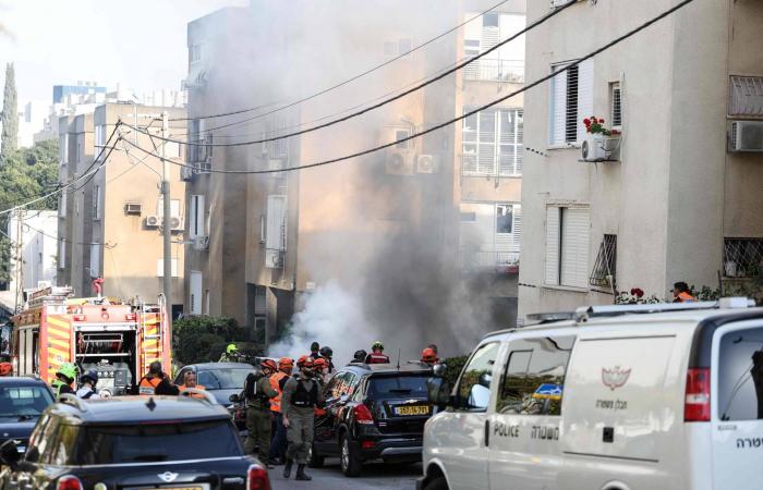 آثار
      قصف
      على
      سجن
      إيفين
      الإيراني
      تثير
      مخاوف
      على
      سلامة
      محتجزين
      بريطانيين