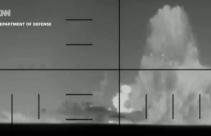 بطريقة "لم تحدث منذ الحرب العالمية الثانية".. هيغسيث يؤكد إغراق سفينة حربية إيرانية