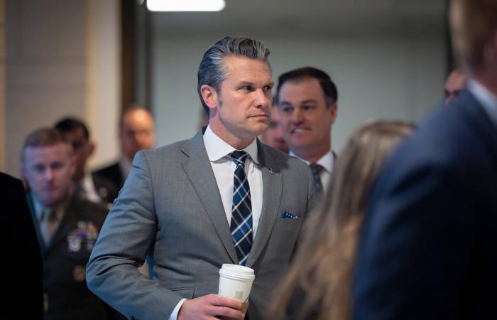 فريق
      الأمن
      القومي
      الأميركي
      يدافع
      عن
      حرب
      إيران
      في
      «الكونغرس»