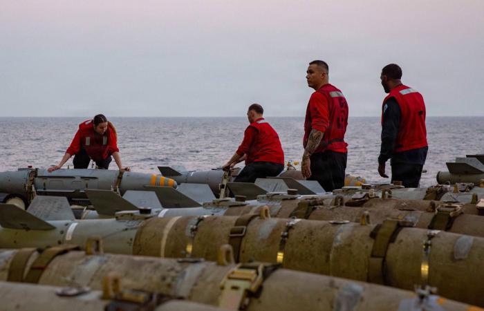 من
      الرصد
      إلى
      الضرب...
      كيف
      ترد
      «سنتكوم»
      على
      صواريخ
      إيران
      وحلفائها؟