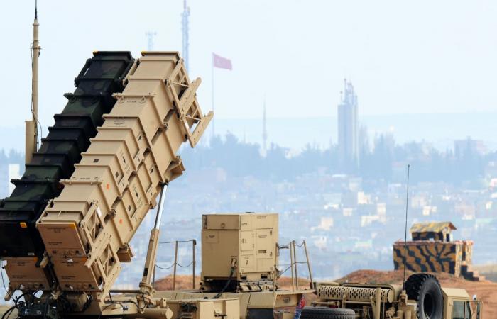 تركيا تعلن اعتراض صاروخ باليستي أطلقته إيران قبل دخوله مجالها الجوي