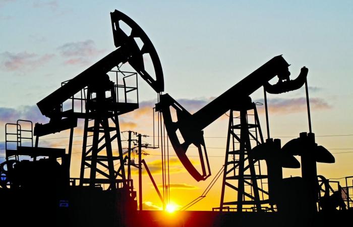 أسعار النفط تواصل الارتفاع