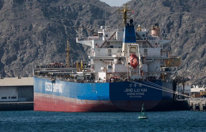 «دومينو»
      الحرب
      الإيرانية
      يضرب
      سلاسل
      الإمداد
      ويحاصر
      تجارة
      الأدوية
      والرقائق