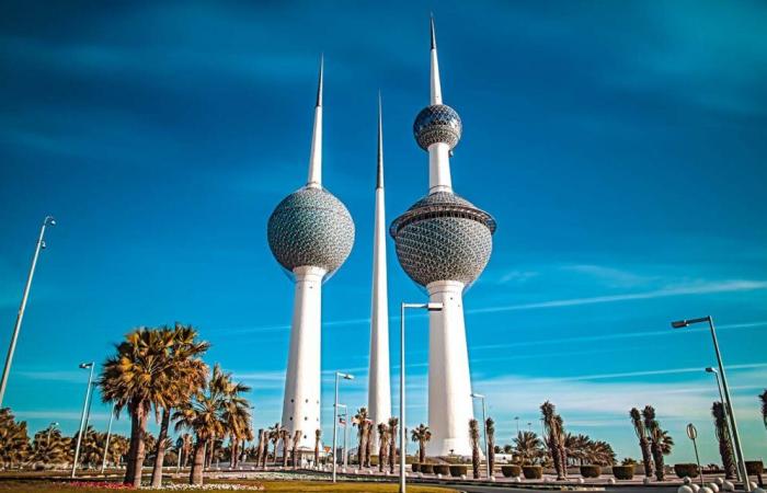  الكويت تعلن عن إعفاءات للزوار والمقيمين مراعاة للظروف الراهنة