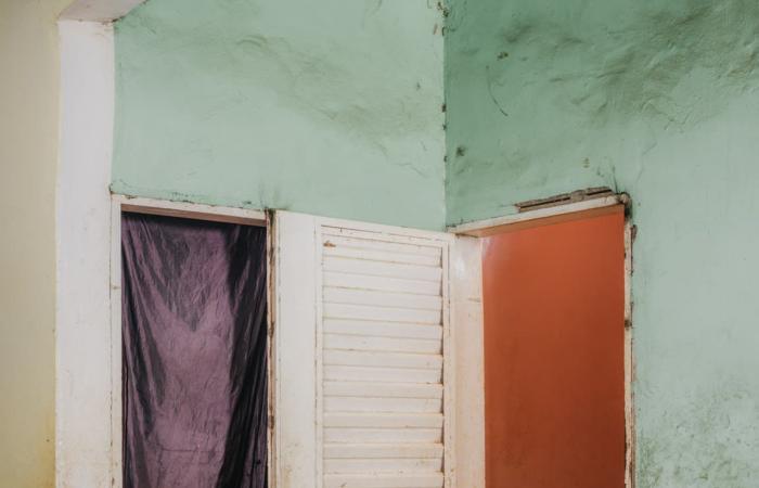 مساحة للحرية.. مصور يوثق شغف لاعبات كرة القدم في الكاميرون