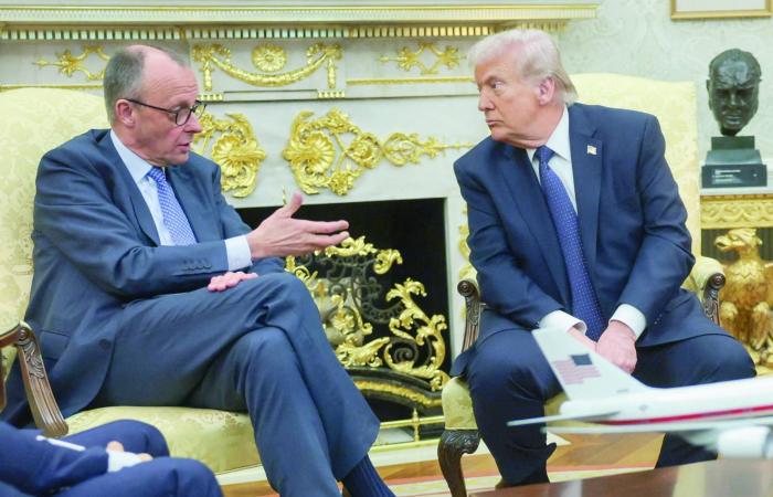 ماكرون
      يحث
      إسرائيل
      ولبنان
      على
      خفض
      التصعيد