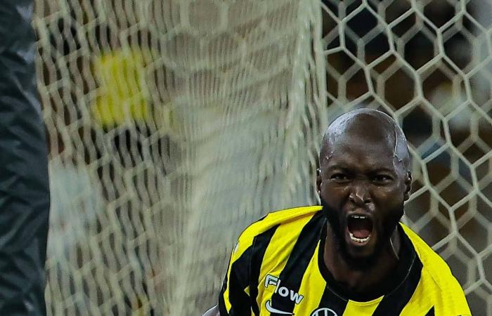 إنزاغي:
      معاناتنا
      في
      مركز
      الظهير
      الأيمن
      مستمرة