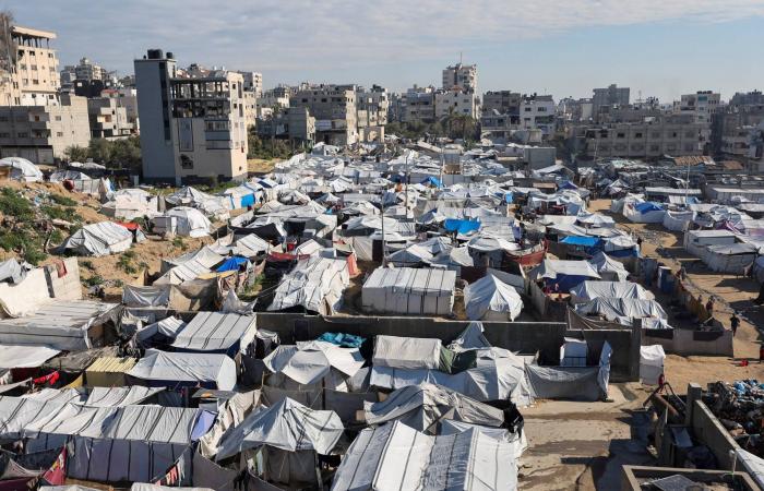 إسرائيل
      تأمر
      السكان
      بمغادرة
      مناطق
      واسعة
      في
      جنوب
      بيروت