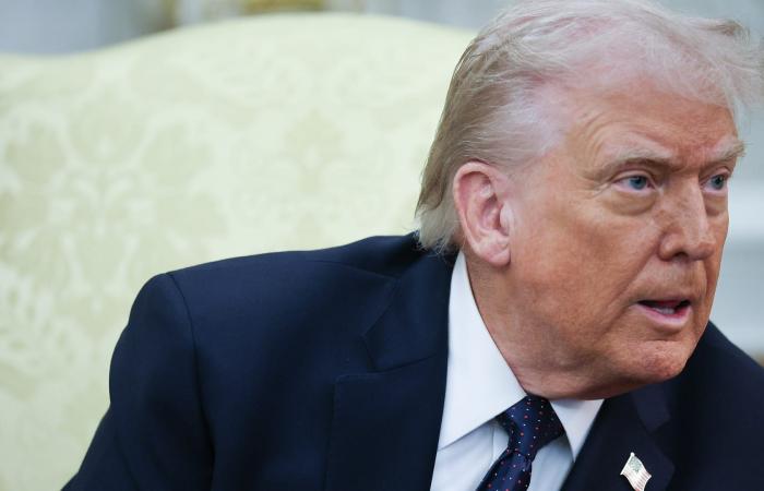 ترامب عن سعر الوقود وسط الحرب مع إيران: "إذا ارتفعت فليرتفع"