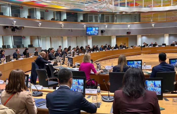 توافق
      «خليجي
      -
      أوروبي»
      على
      أهمية
      وقف
      الحرب
      واستقرار
      المنطقة