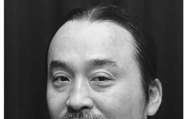 هيروتا
      يوسوكي:
      «مدينة
      المداخن»
      يرفض
      الاستسلام
      لـ«الزمن
      المتجمد»