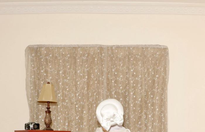 نساء بوجوه مخفية..صور تُظهر ضغوط المجتمع التي تلاحق النساء