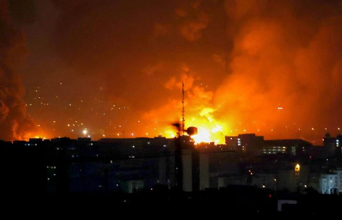 إيران.. ماذا نعلم عن مطار مهرآباد بعد صور الضربات فجر السبت؟