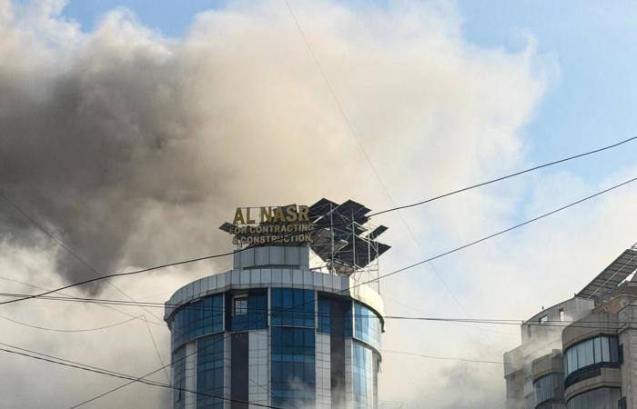 بغداد
      وأربيل:
      العراق
      لن
      يكون
      منطلقاً
      لمهاجمة
      دول
      الجوار