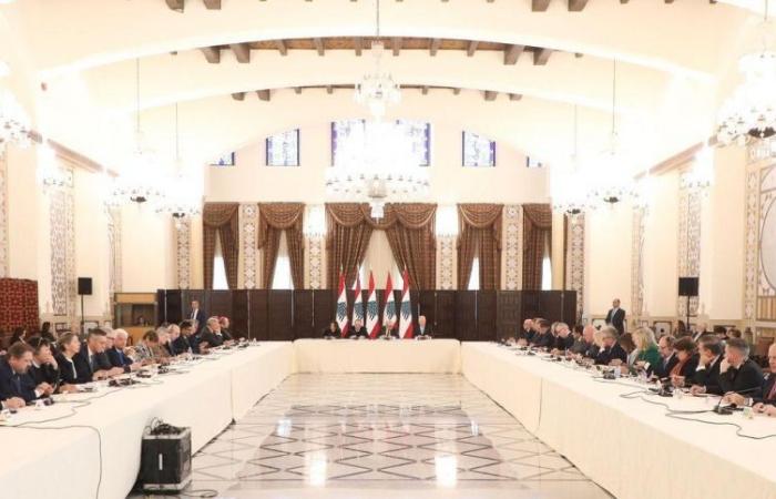 سفير قطر يشارك في اجتماع رئيس الوزراء اللبناني مع سفراء الدول المعتمدين لدى لبنان