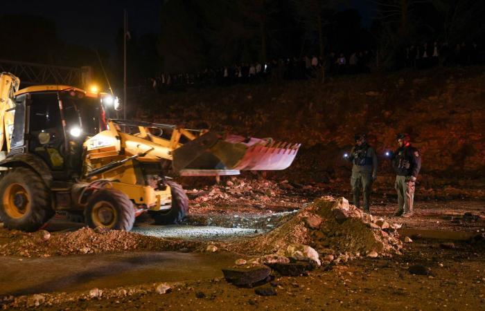 الجيش
      الإسرائيلي
      يتهم
      إيران
      باستخدام
      ذخائر
      عنقودية