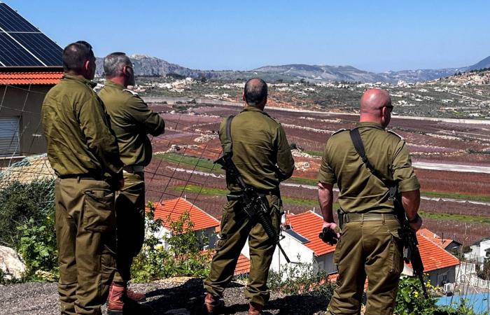 كيف
      يصل
      مقاتلو
      «حزب
      الله»
      إلى
      القرى
      الحدودية
      مع
      إسرائيل؟