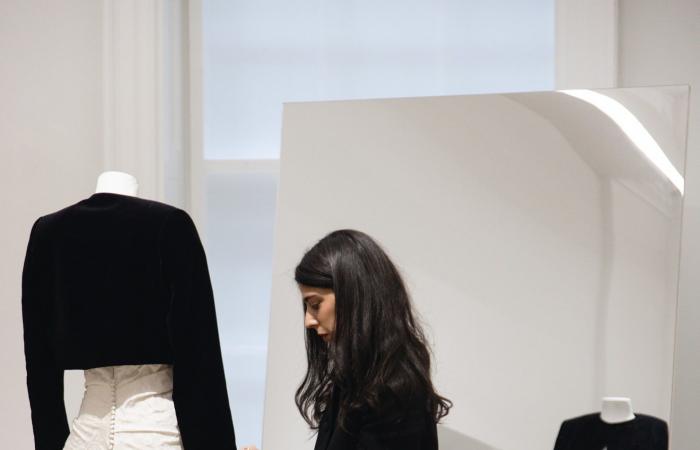 تفاصيل إنسانية تصنع الفرق.. أسبوع الموضة في لندن بوجه مختلف