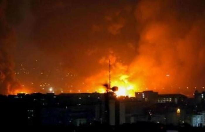 الحرس الثوري الإيراني يعلن أنه "في انتظار" القوات الأمريكية التي ستواكب سفناً في مضيق هرمز، و الجيش الإسرائيلي يشنّ ضربات "واسعة النطاق" على طهران