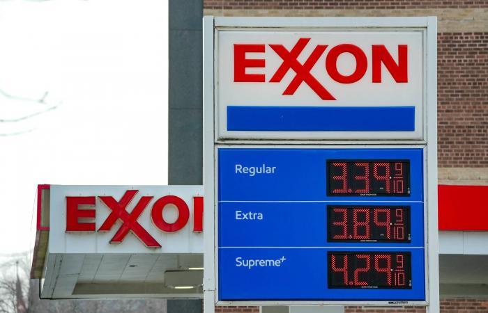 ترمب
      يلمح
      إلى
      احتمال
      نشر
      قوات
      برية
      في
      إيران