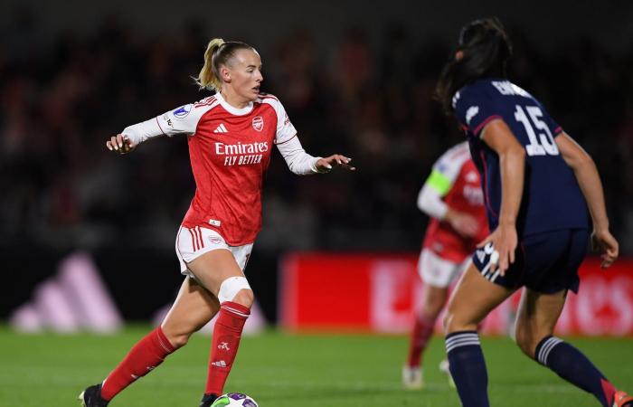 من ملاعب كرة القدم إلى عالم "باربي".. دمية بملامح كلوي كيلي