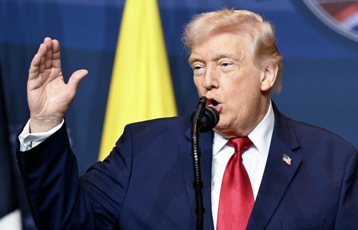 ترامب يحمل إيران مسؤولية استهداف مدرسة البنات بسبب "ذخائرها غيرالدقيقة".. ويهاجم بريطانيا