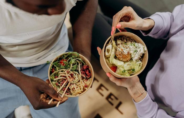 هل
      يؤثر
      الغذاء
      على
      الصحة
      النفسية؟