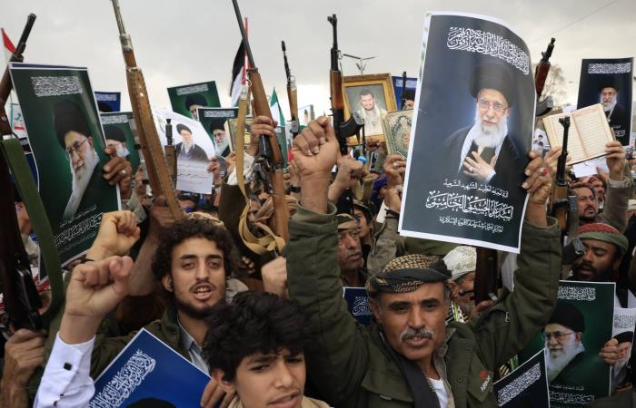 حرب
      إيران
      تفرض
      واقعاً
      صعباً
      على
      العمالة
      المصرية
      في
      الخليج