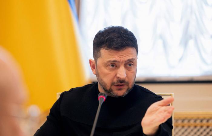 الشرطة
      النرويجية:
      سماع
      دوي
      انفجار
      قوي
      بالقرب
      من
      السفارة
      الأميركية
      في
      أوسلو 