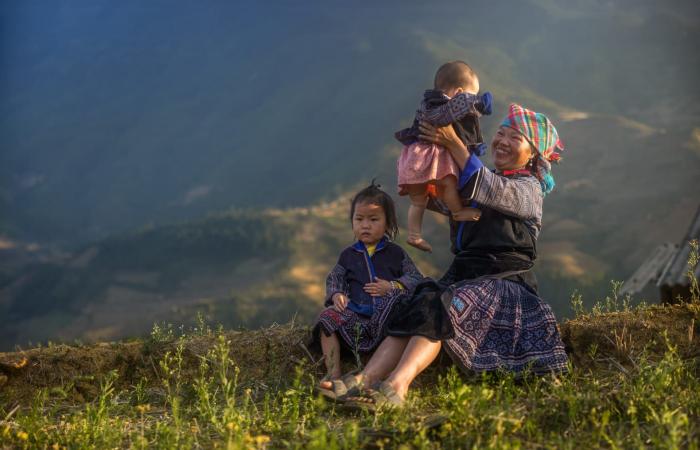 "هن الحكاية".. صور مؤثرة تجسّد الأدوار المحورية للنساء من حول العالم