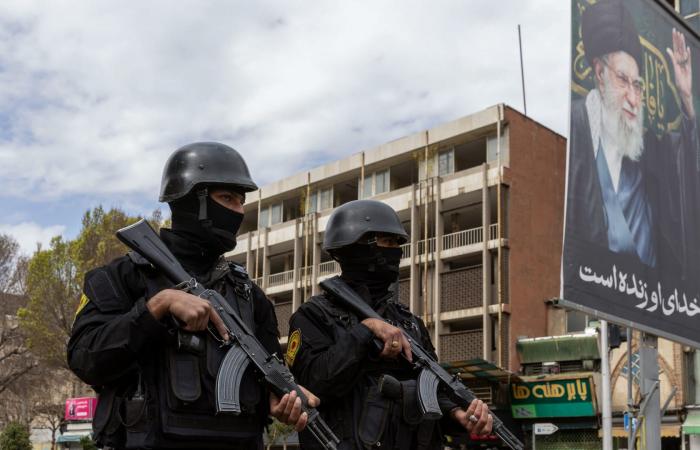 مجتبى خامنئي.. ما هو مجلس الخبراء الذي اختار مرشد إيران الجديد؟