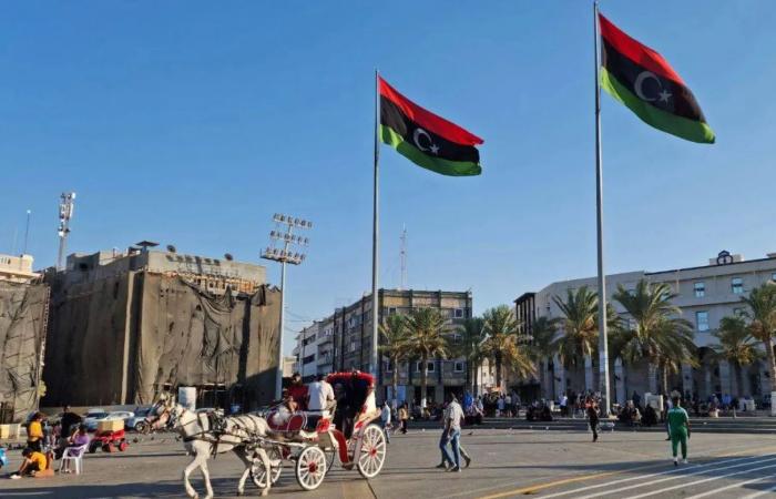 طفرة
      النفط
      في
      ليبيا...
      آمال
      اقتصادية
      يهددها
      الصراع
      على
      العوائد