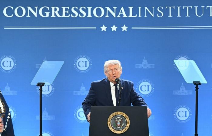 ترامب عن إيران: "قادتها الإرهابيون رحلوا أو يعدّون الدقائق حتى يرحلوا"