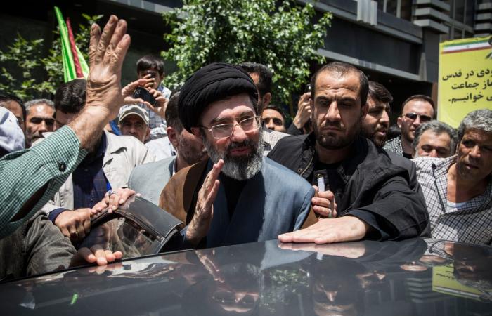 اختيار مجتبى خامنئي مرشدا أعلى في إيران رسالة بـ"استمرار النظام"