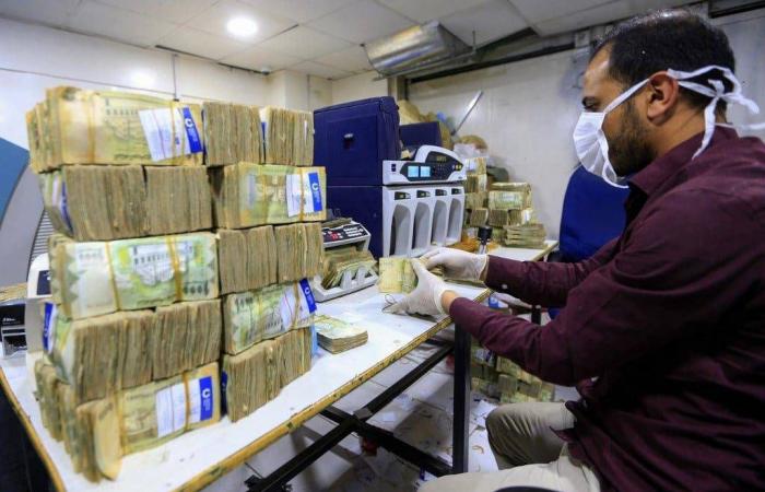 الحرب
      على
      إيران
      تضغط
      الاقتصاد
      اليمني
      وسط
      سعي
      حكومي
      للاحتواء