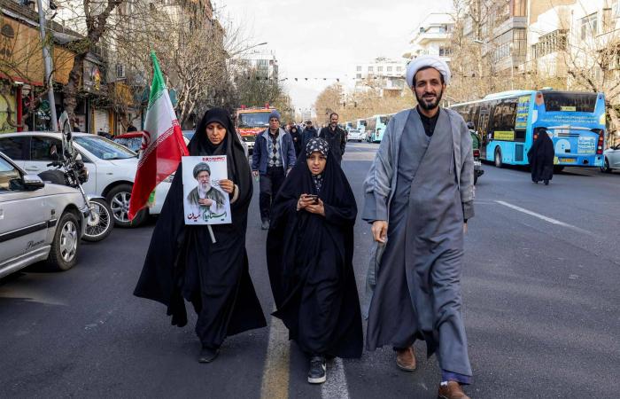 «الحرس
      الثوري»
      الإيراني:
      نحن
      من
      سيحدد
      نهاية
      الحرب