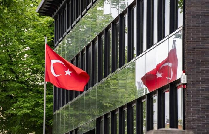 تركيا تعلن إسقاط صاروخ باليستي إيراني بعد دخوله مجالها الجوي