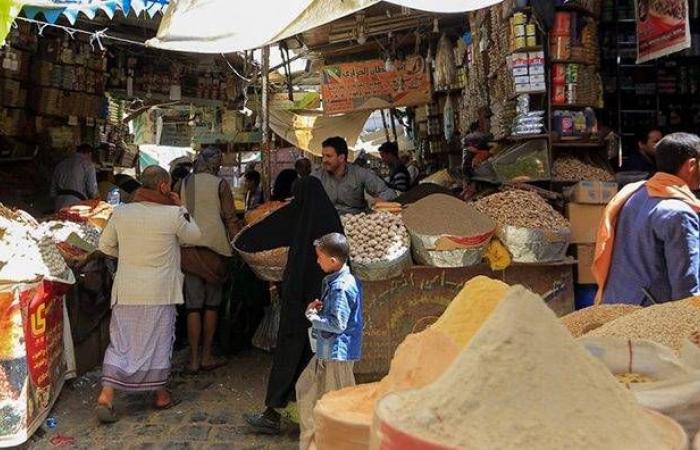 الحرب
      على
      إيران
      تضغط
      الاقتصاد
      اليمني
      وسط
      سعي
      حكومي
      للاحتواء