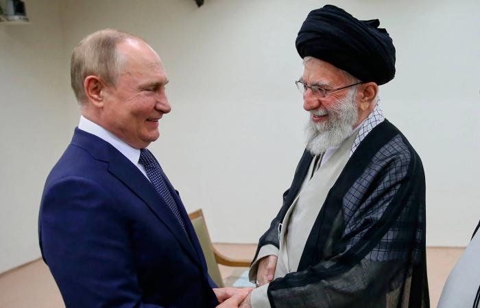 بوتين
      على
      خط
      الوساطة
      لإنهاء
      الحرب...
      مقترحات
      روسية
      لتسوية
      الأزمة