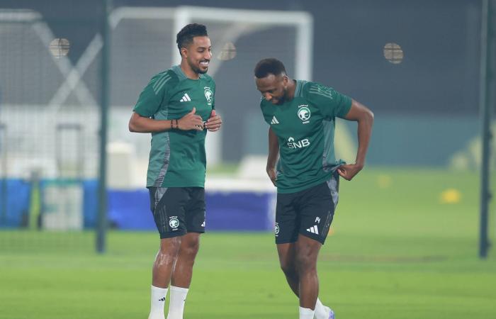 لماذا
      فتح
      رينارد
      الباب
      على
      مصراعيه
      لقائمة
      الأخضر
      السعودي؟