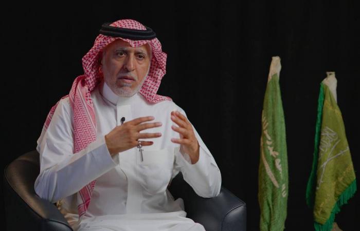 قصة
      باحث
      يمتلك
      100
      علم
      وراية
      نادرة
      من
      مراحل
      الدولة
      السعودية