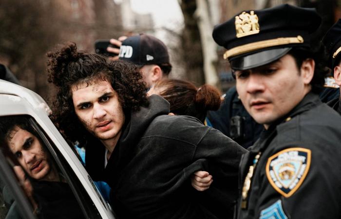 اتهام
      أميركي
      لـ«طالبان»
      بممارسة
      «دبلوماسية
      الرهائن»