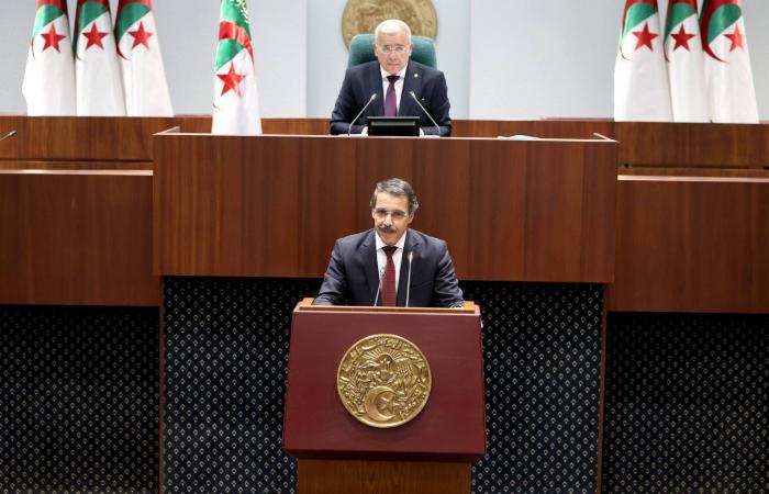 «بحرية
      الجيش
      الوطني»
      الليبي
      تنقذ
      70
      مهاجراً
      قبالة
      ساحل
      طبرق